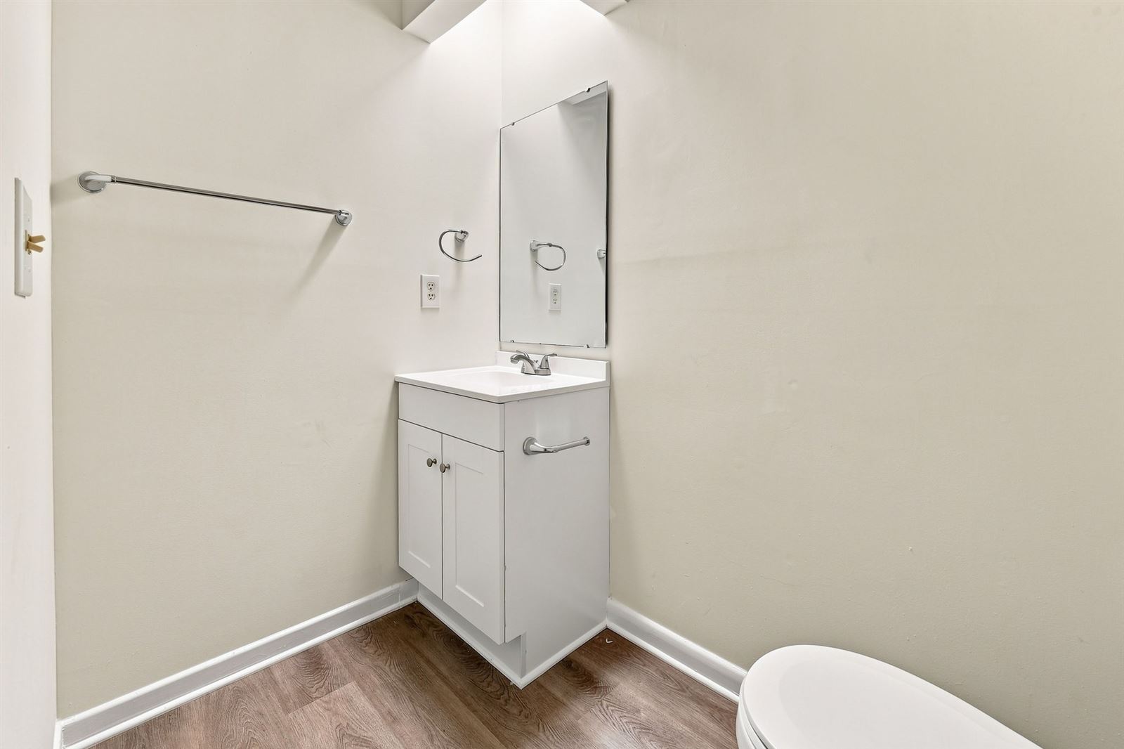 Main level half bath