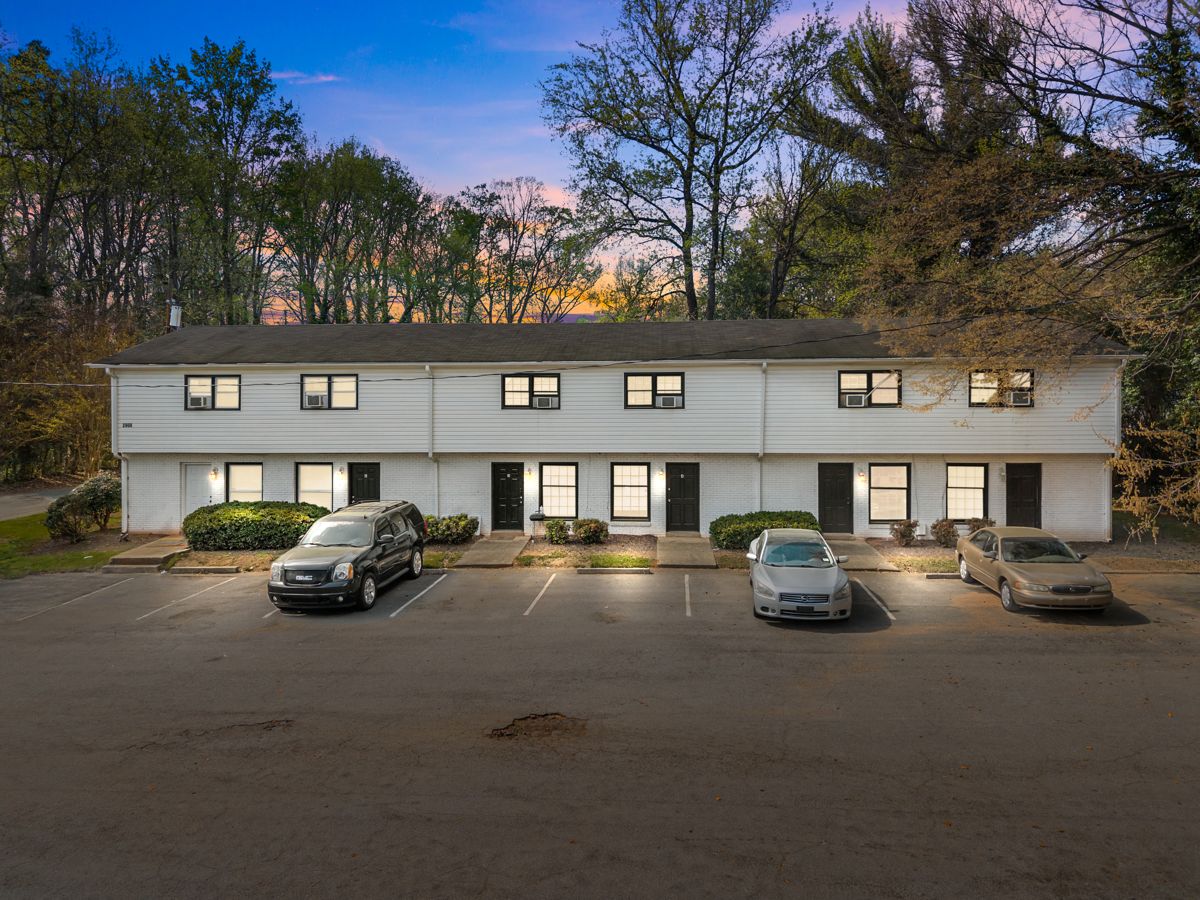 The B.D. Townhomes, virtual dusk