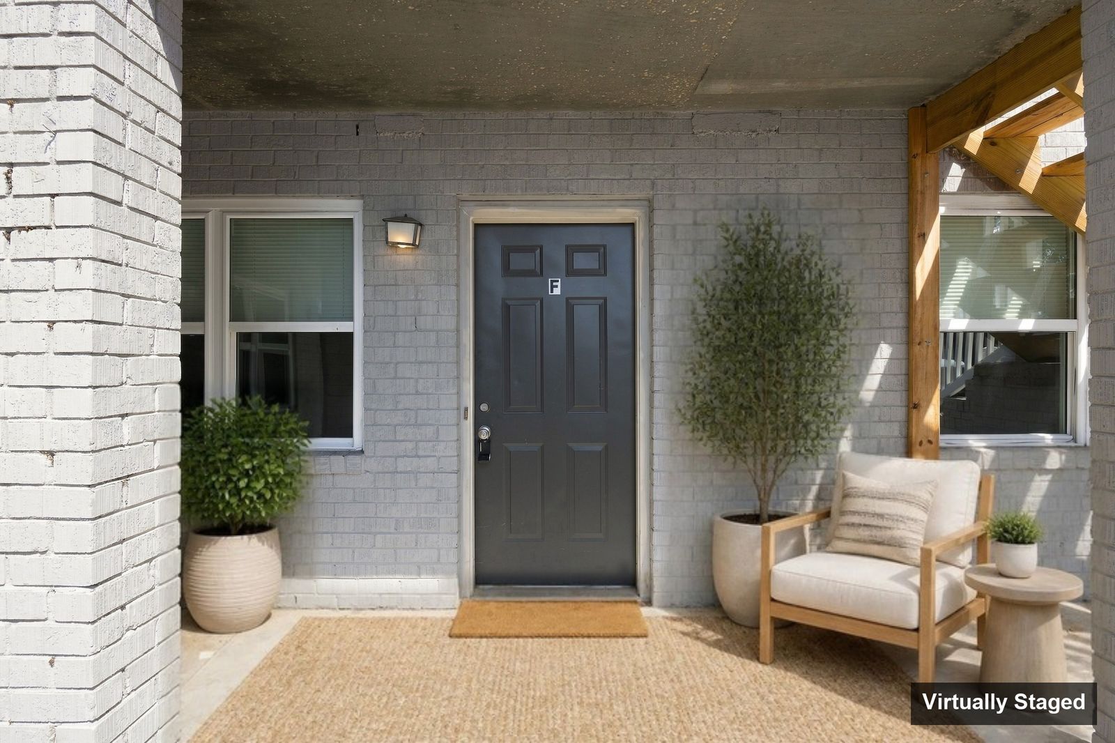 Unit entry, virtually staged